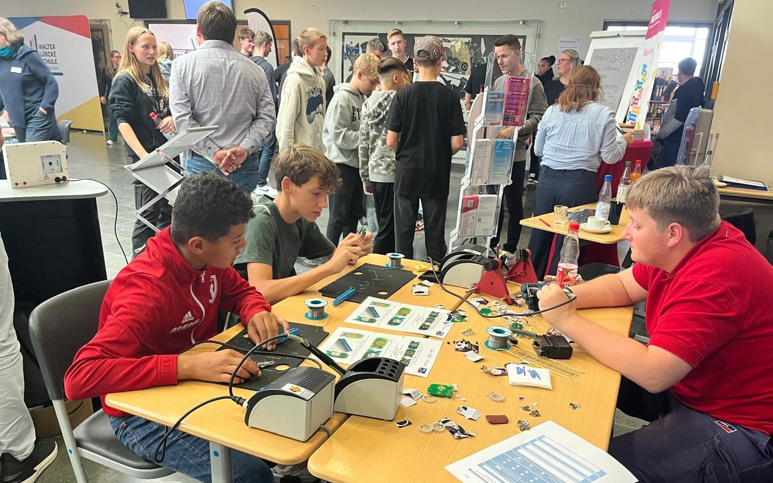 Berufsinformationstag an der Walter-Lübcke-Schule 